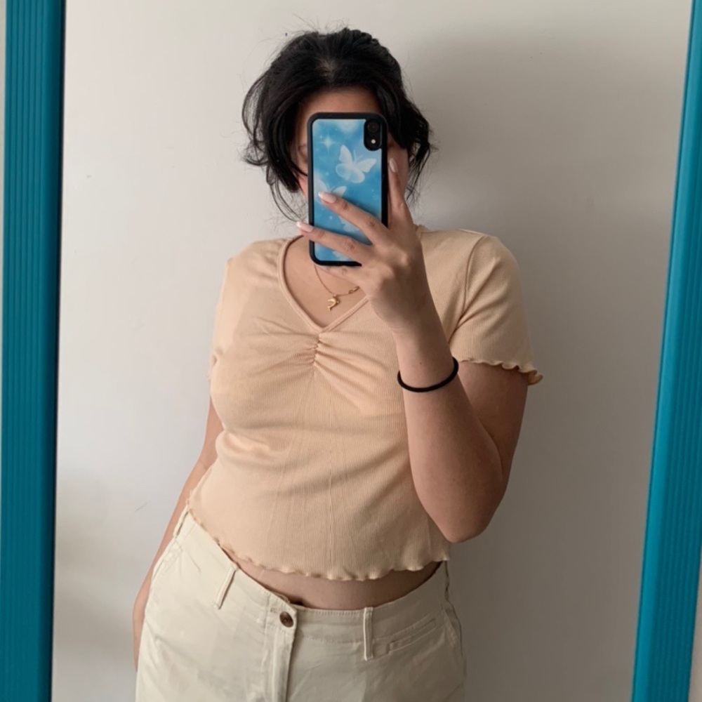 SHEIN beige lettuce top